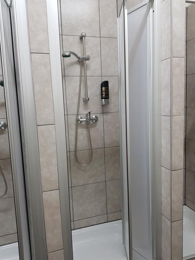 Easyroom Vienna - Low Budget Hostel ภายนอก รูปภาพ
