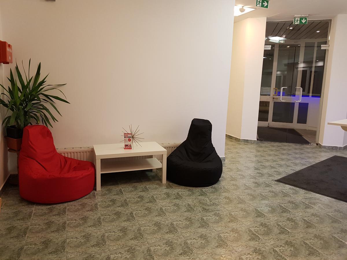 Easyroom Vienna - Low Budget Hostel ภายนอก รูปภาพ