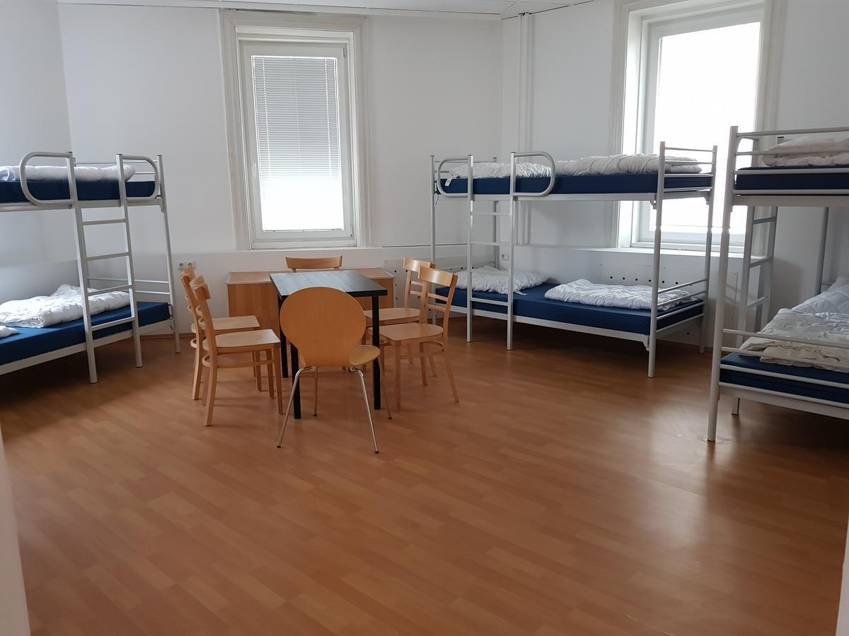Easyroom Vienna - Low Budget Hostel ภายนอก รูปภาพ