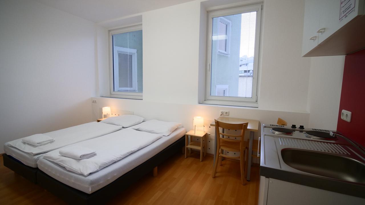 Easyroom Vienna - Low Budget Hostel ภายนอก รูปภาพ