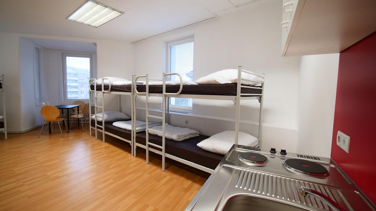 Easyroom Vienna - Low Budget Hostel ภายนอก รูปภาพ